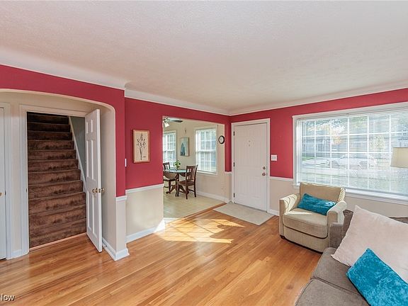 4th image of 574 Huntmere Dr