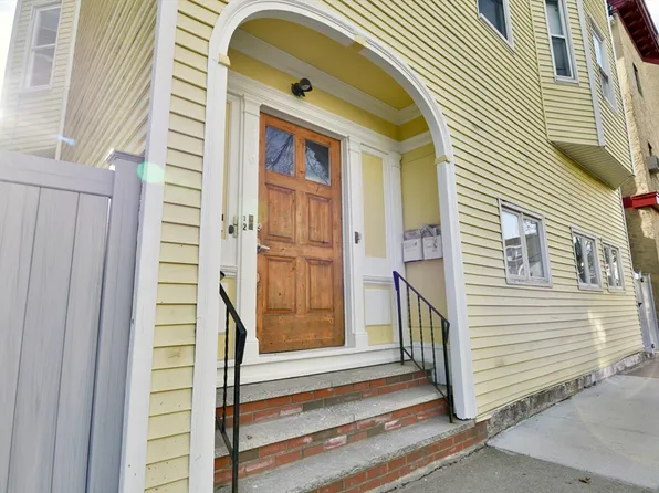 206 Pearl St APT 1A, Somerville, MA 02145