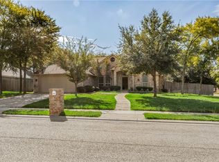 2701 Hickory Ct, Bryan, TX 77808