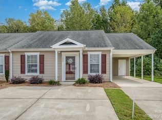 1008 Old Chestnut Way, Cramerton, NC 28032