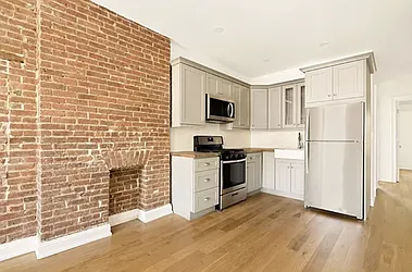 Rented by R New York