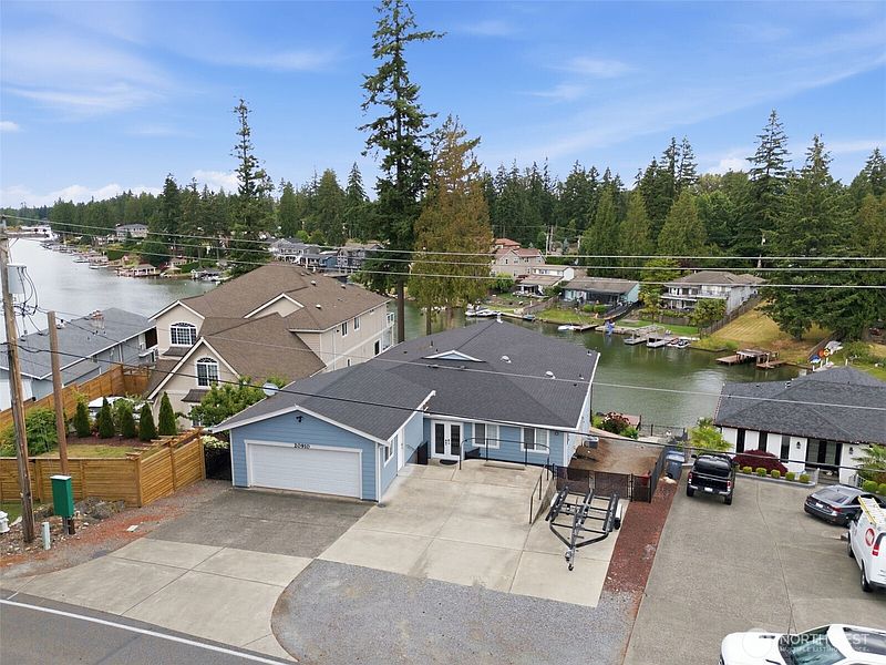 3rd image of 20910 Church Lake Drive E