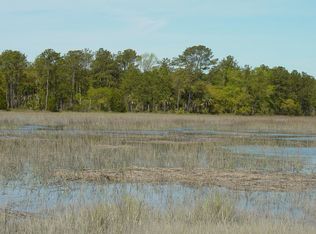 31 Rose Island Rd, Saint Helena Island, SC 29920