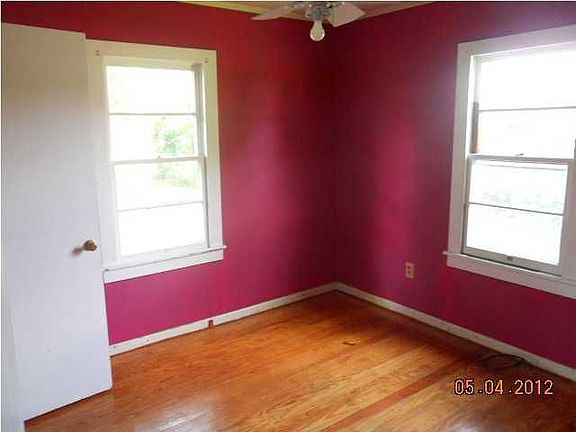 4th image of 307 W Broussard Hill Dr