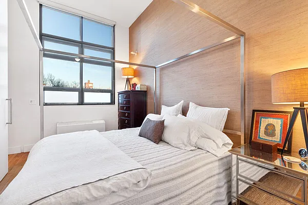Rented by Compass | media 33