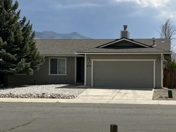 253 Woodlake Cir, Dayton, NV 89403