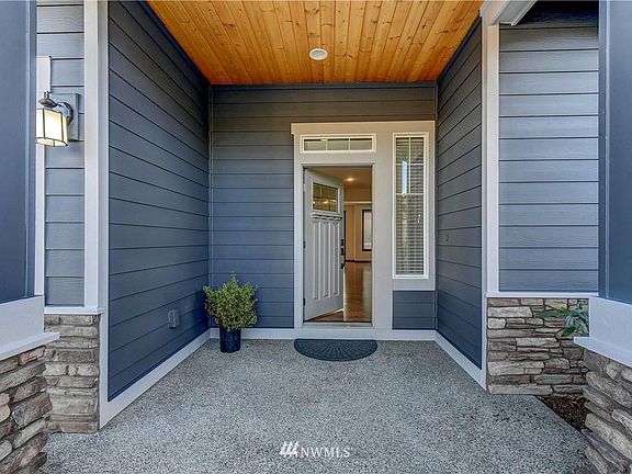 2nd image of 632 199th Pl SW