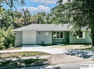 4903 Grand Ave, Omaha, NE 68104