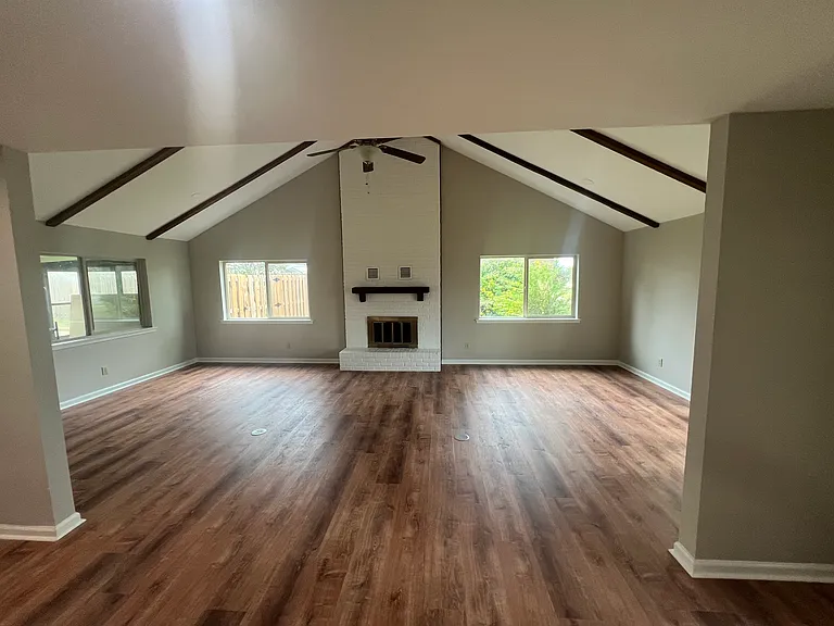 1845 Tara Dr — Photo 10