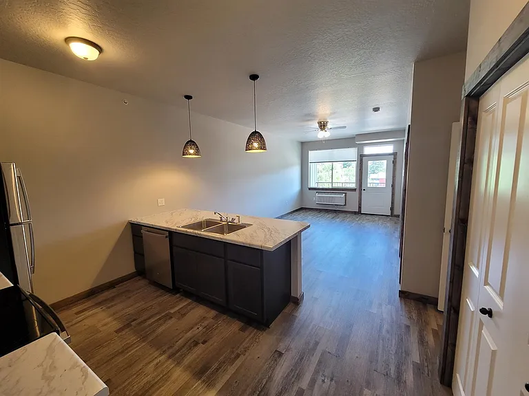 Johnson Street Apartments — Photo 3