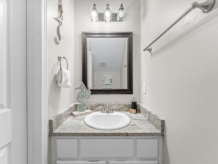 450 S Geronimo St #204 — Photo 1