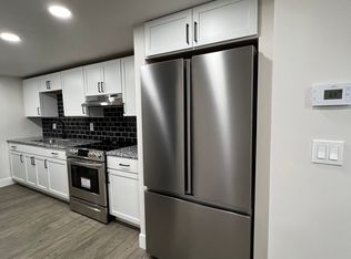 2067 N Opdyke Rd #E, Auburn Hills, MI 48326