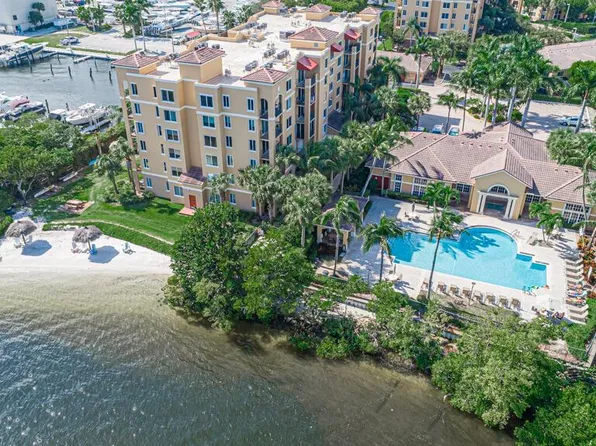 900 Scotia Dr, Hypoluxo, FL 33462
