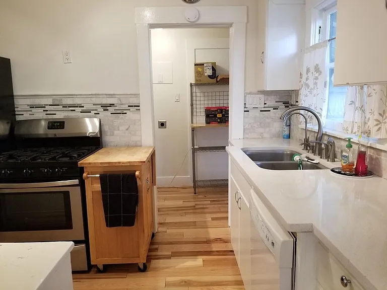 530A N Encina St — Photo 8