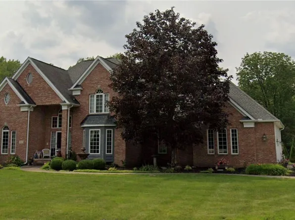 1014 Orchard Ln, Broadview Heights, OH 44147