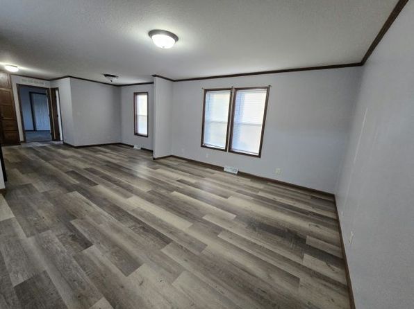 102 Anthony Dr #3, Lakeville, MN 55044
