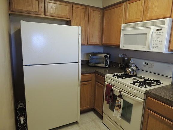 4th image of 39674 N Warren Ln