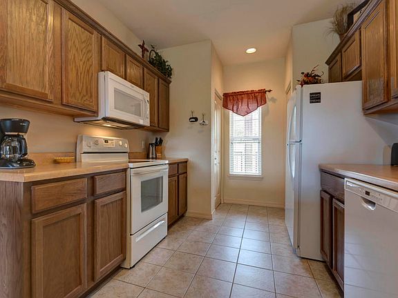 4th image of 330 S Wildwood Dr Unit 5