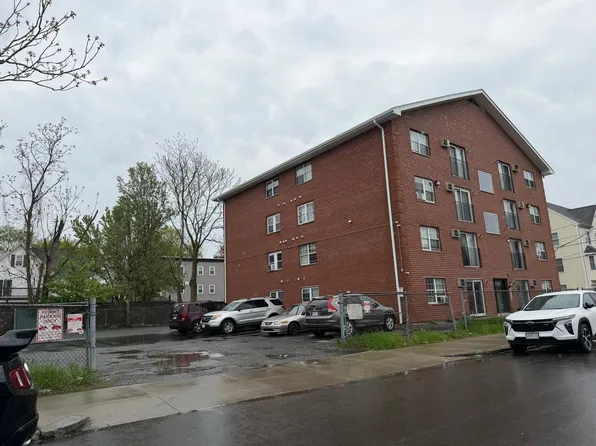 158-162 Water Street, 158-162 Water St #11, Lawrence, MA 01841