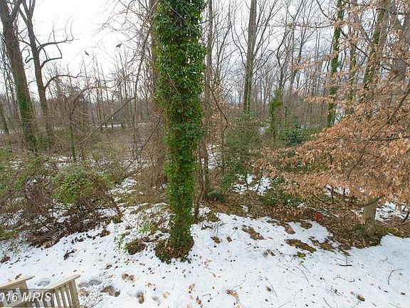 5th image of 1306 Farley Ct S