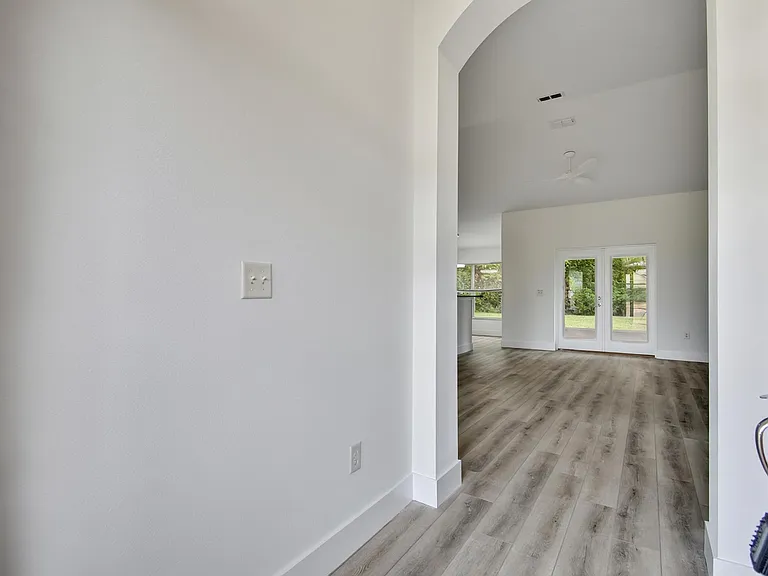 70 Ryan Dr — Photo 9