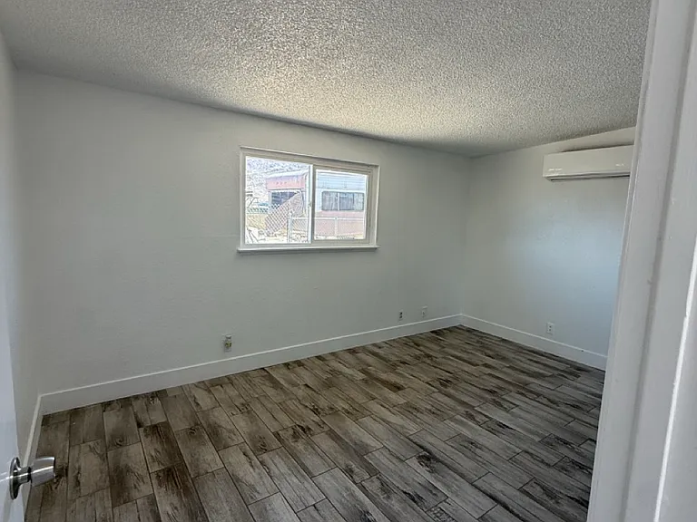 6558 Tamarisk Ave — Photo 22