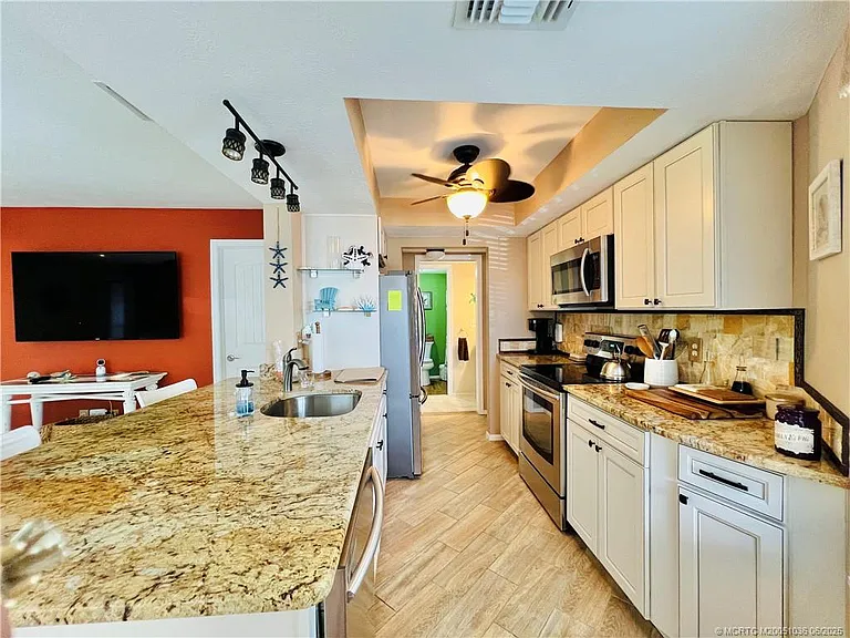 3236 SE Aster Ln #M225 — Photo 8