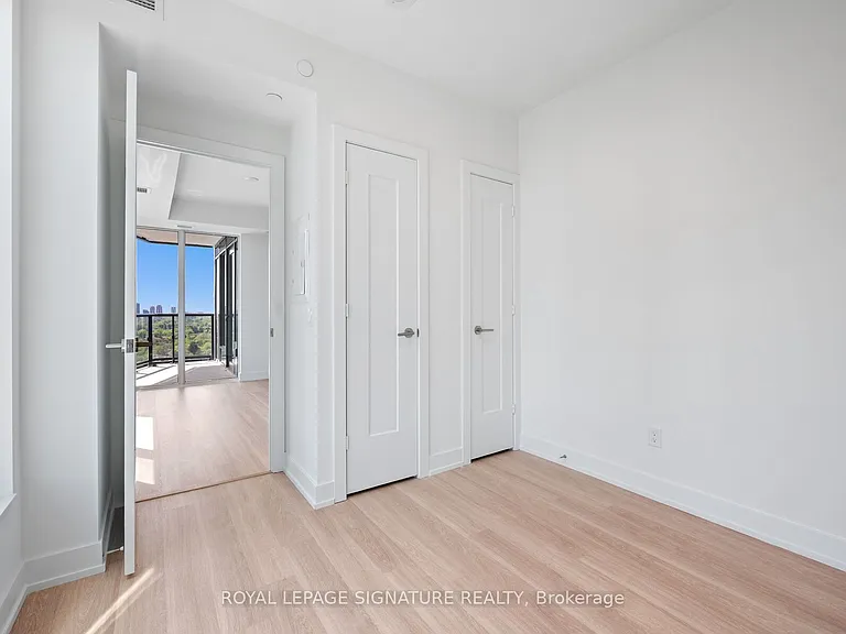 60 Central Park Dr #2306 — Photo 25
