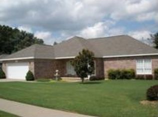 2480 Indian Oaks Trl, Springdale, AR 72762
