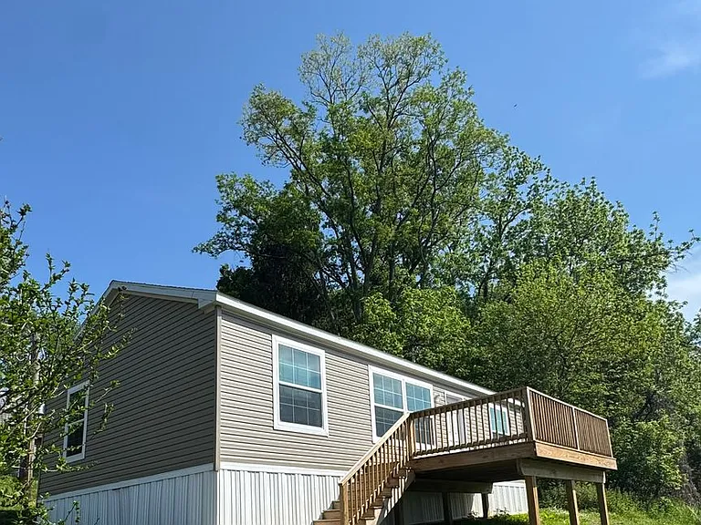 465-5 Royal Manor Rd — Photo 1