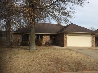 1029 W Seminole St, Springfield, MO 65807