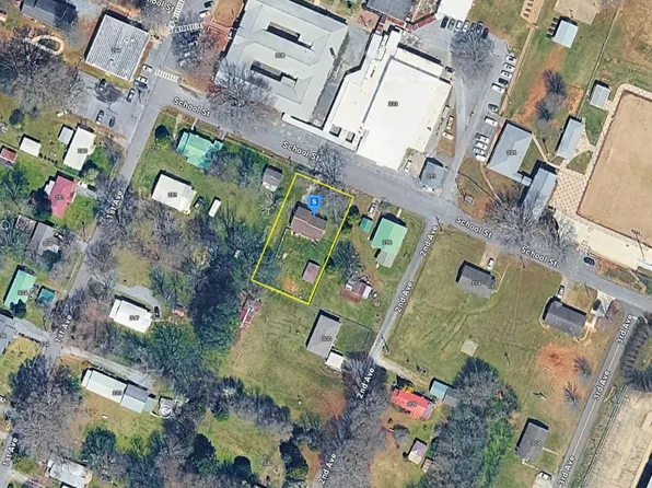 324 School St, Valley Head, AL 35989