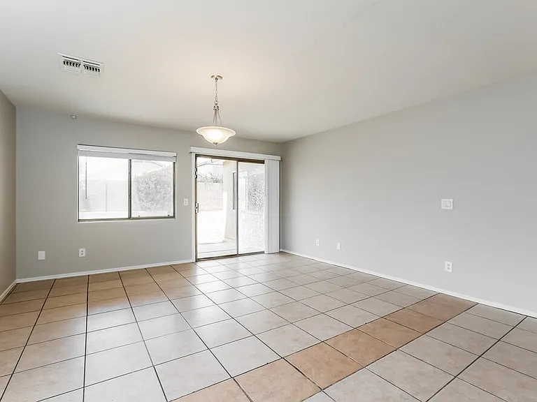12954 W Voltaire Ave — Photo 5