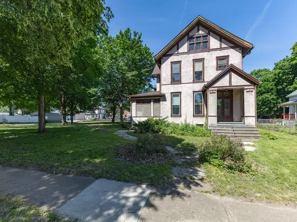 728 21st St, Rock Island, IL 61201
