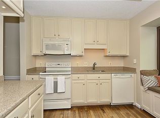 11583 Mohican Rd, Woodbridge, VA 22192