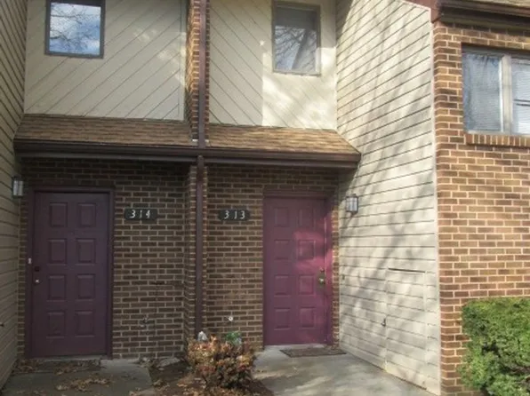 313 Shenandoah Cir, Blacksburg, VA 24060