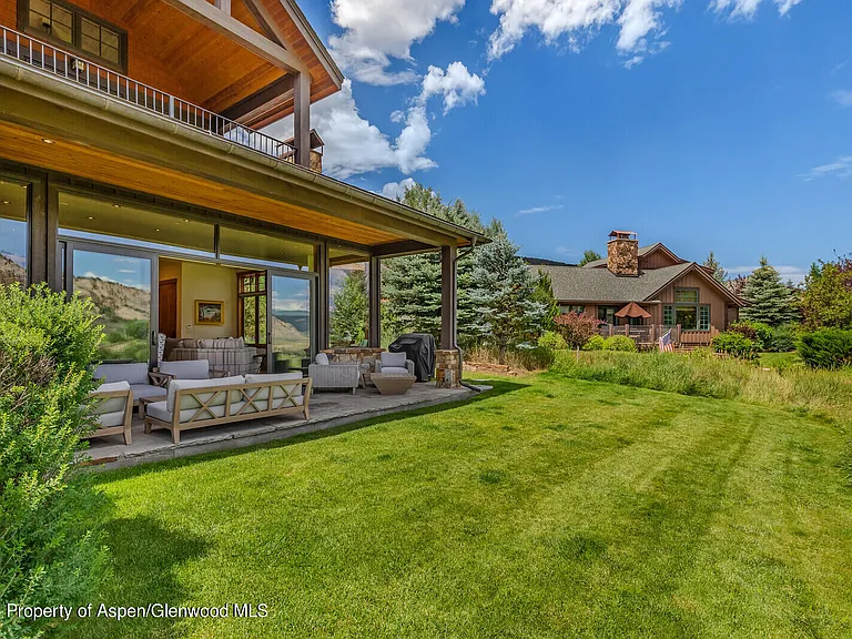 138 Club Lodge Dr — Photo 45