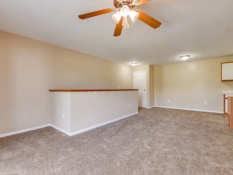 Watkins Glen Apartments — Photo 30