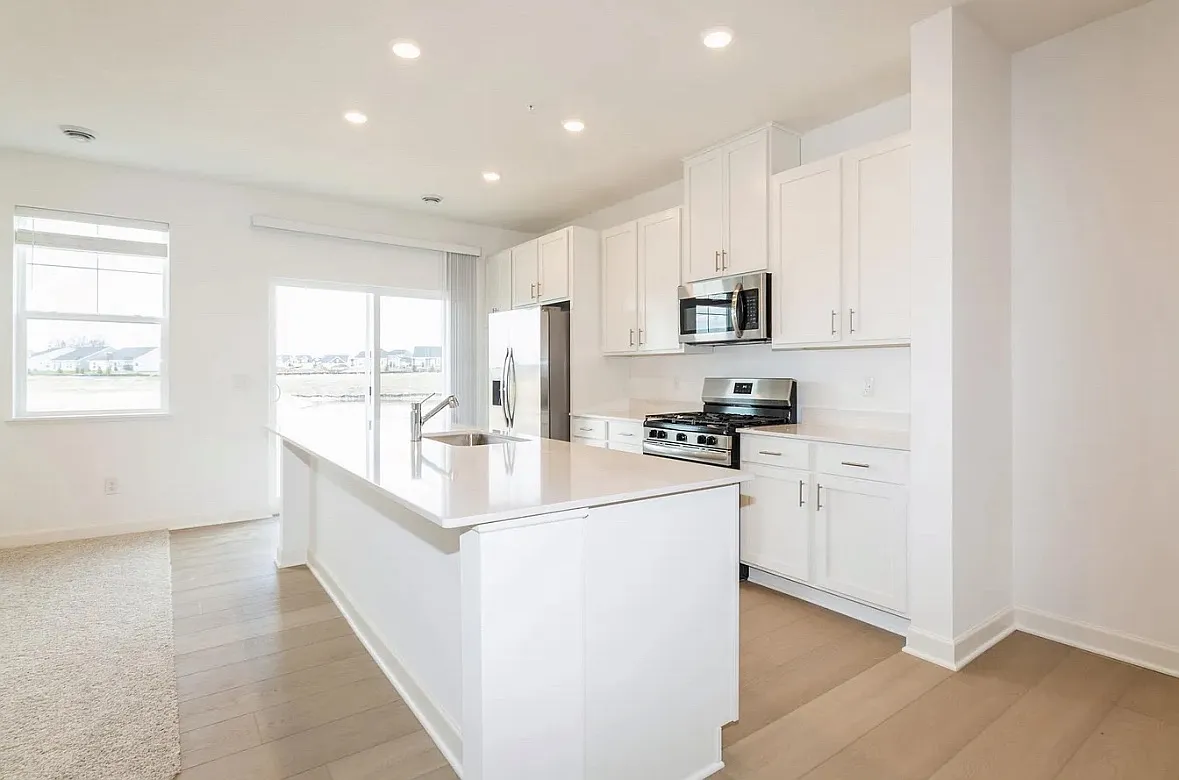 23056 Hazel Ln — Photo 3
