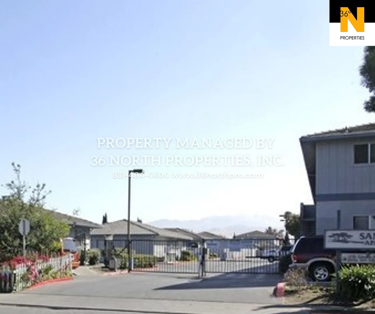 Santanna Apartments — Photo 2
