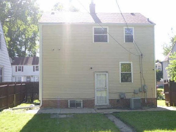 2nd image of 14918 Evers St