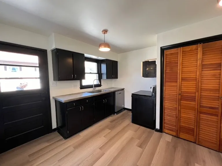 711 S Lynn St #2 — Photo 8