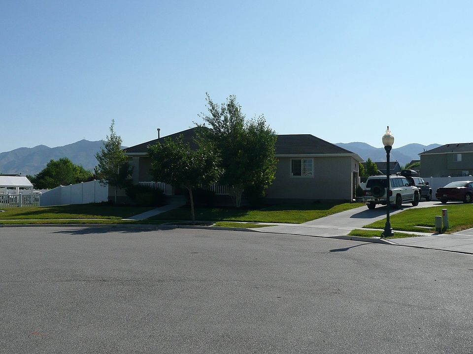 1st image of 1866 N 270 W