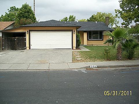 1st image of 394 Ponderosa Dr