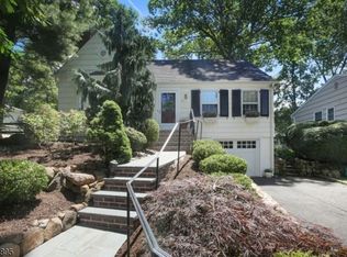 34 Kendrick Rd, Summit, NJ 07901