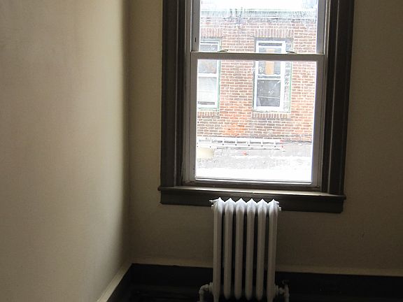 2nd image of 5913 Belmar St