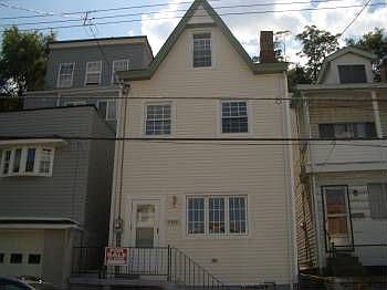 2nd image of 2414 Mission St