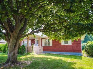 513 33rd St SW, Barberton, OH 44203