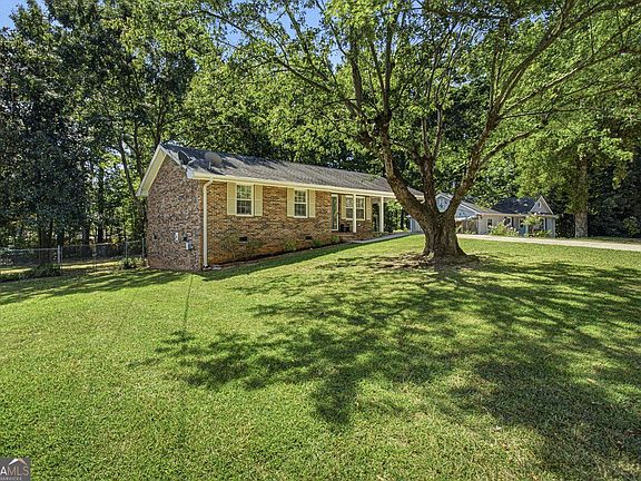 5th image of 241 Doster Dr