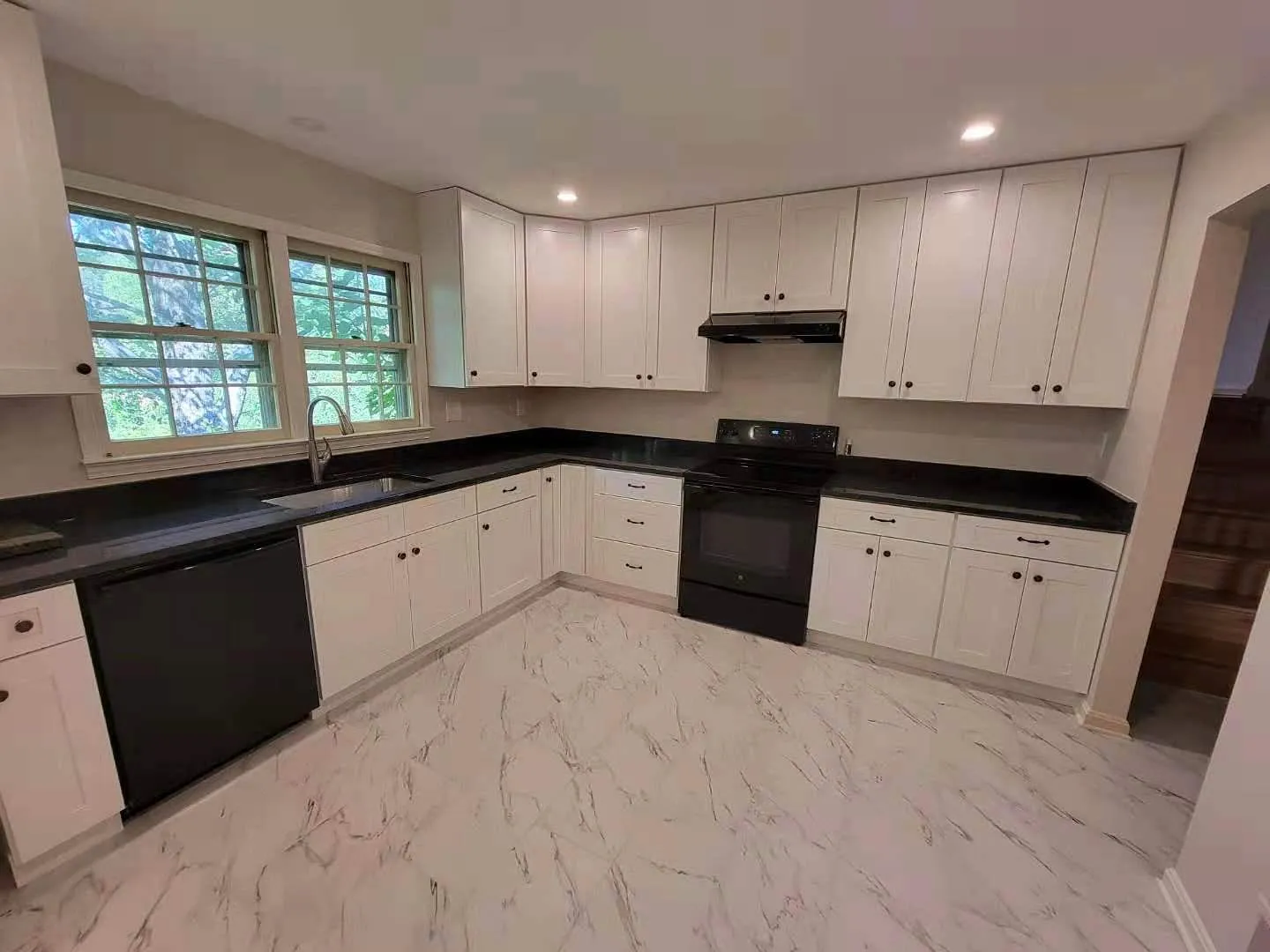 6061 Tammy Dr — Photo 2